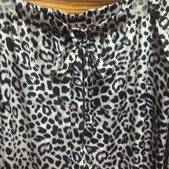 Victoria Secret Large 2 piece pajamas Leopard print size large - Picture 8 of 9